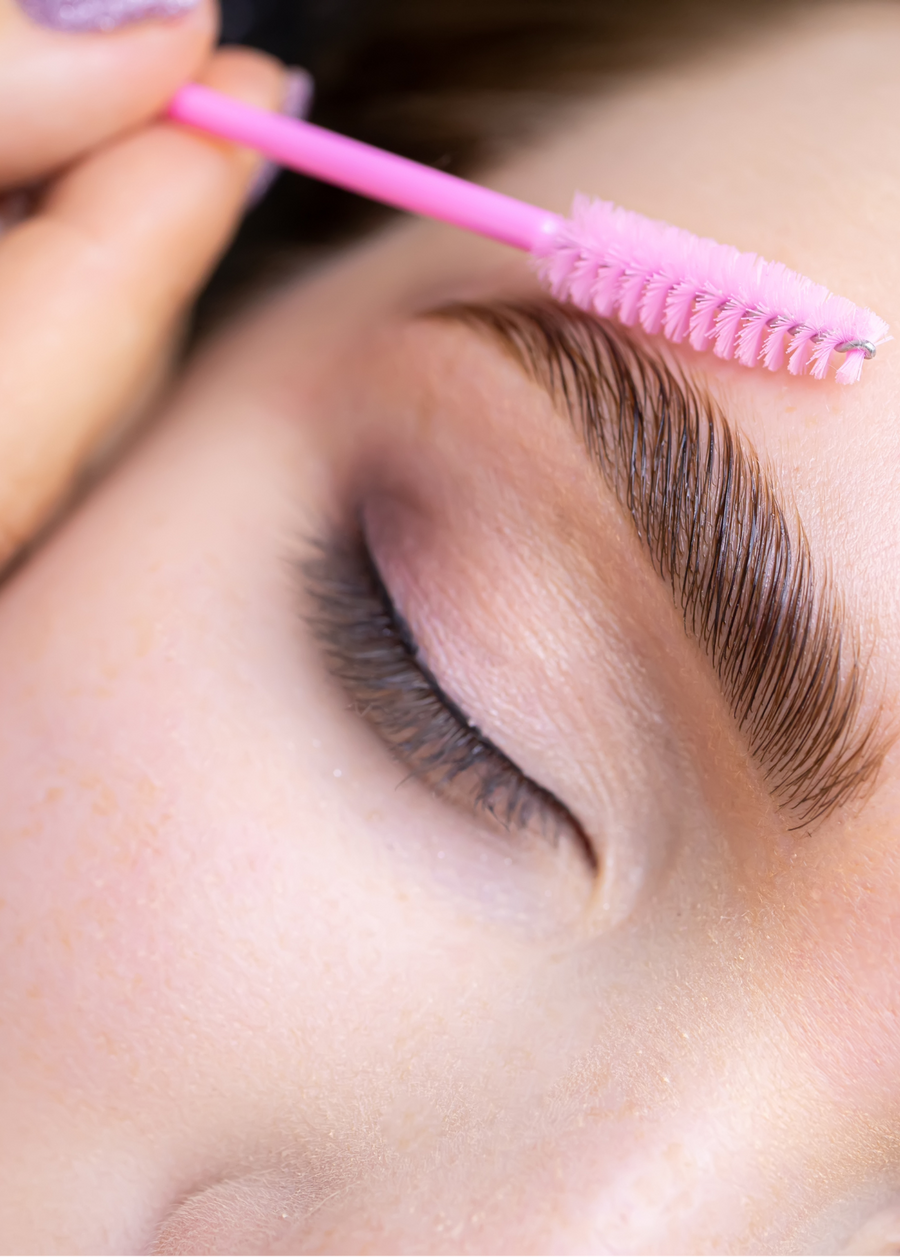 Brow lift expert : formation en ligne professionnelle par Julie Eyes Designer, épilation et structuration des sourcils