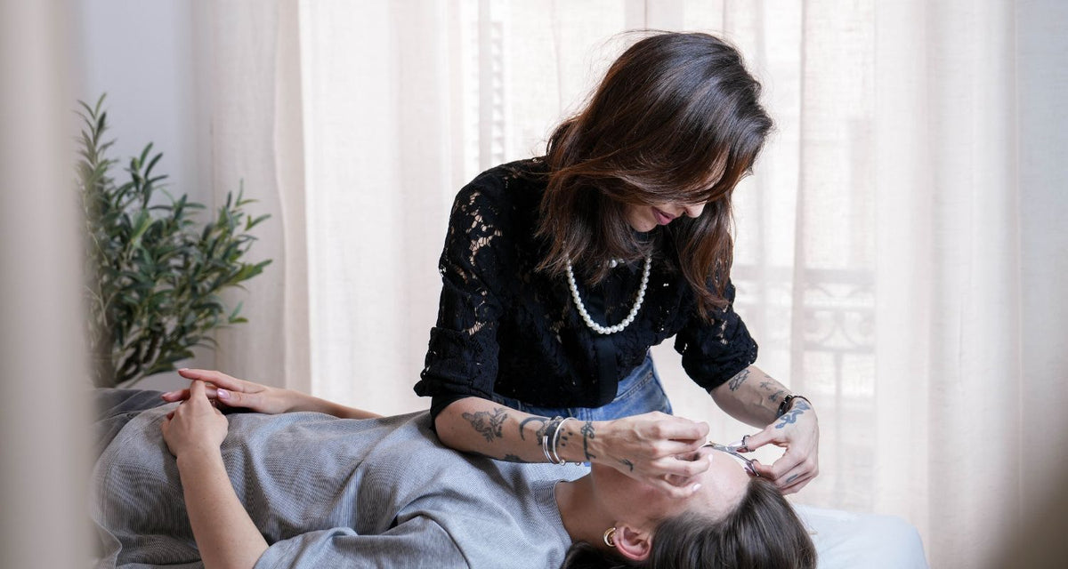 Brow lift, épilation, restructuration et coloration des sourcils : formation en ligne pour sublimer le regard de vos clientes