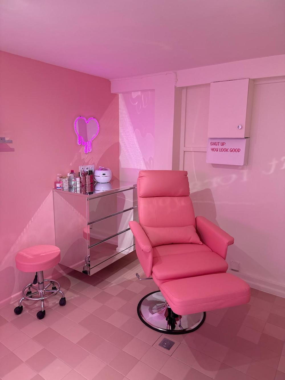 Institut beauté regard Monaco : expertise cils et sourcils Julie Eyes Designer